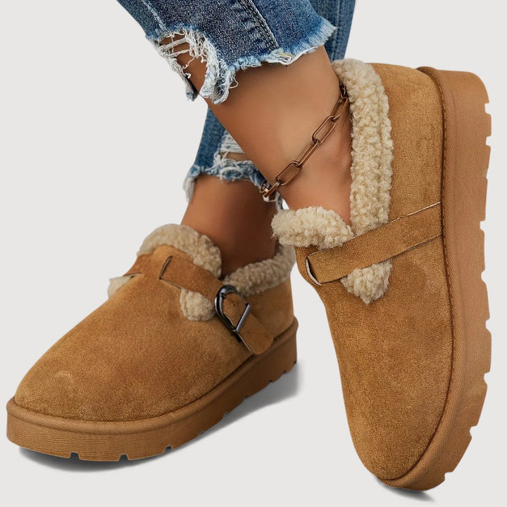 Auvira – Cosy Buckle Clogs