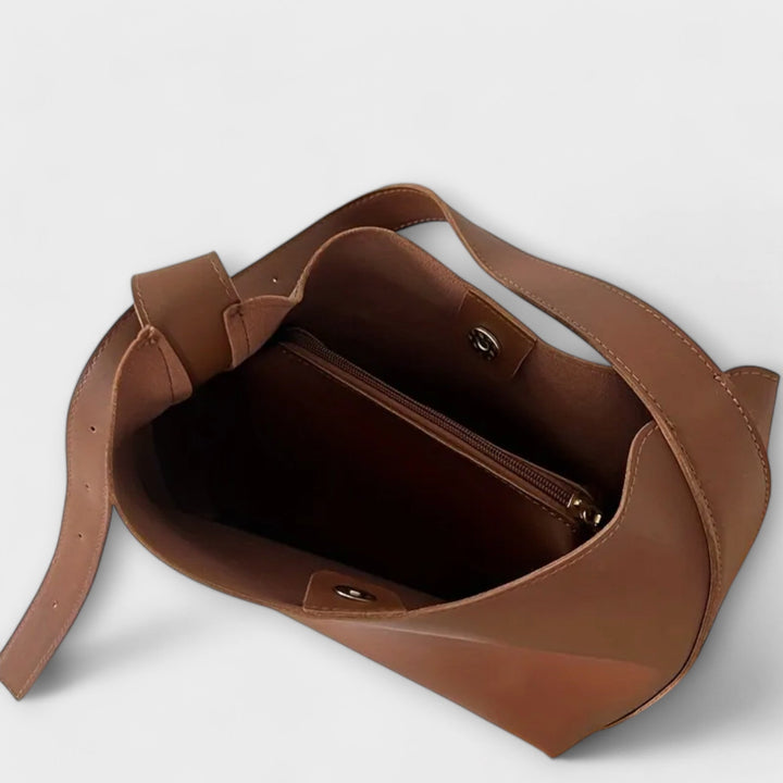 Léora. – Elegant Leather Shoulder Bag