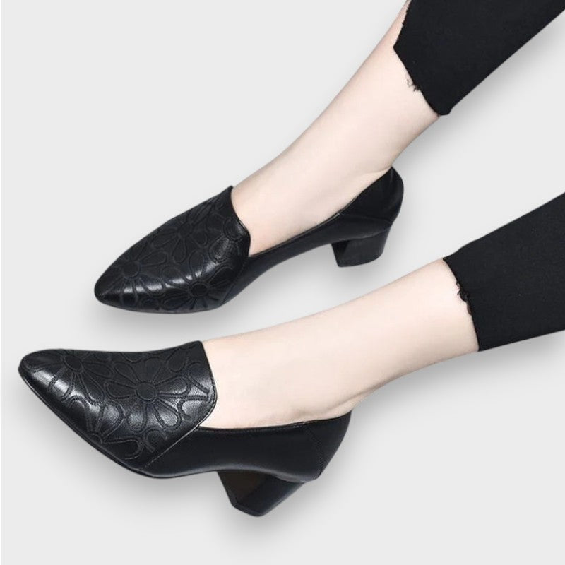 Nala | Soft Pumps made from Vegan Leather with Embroidery